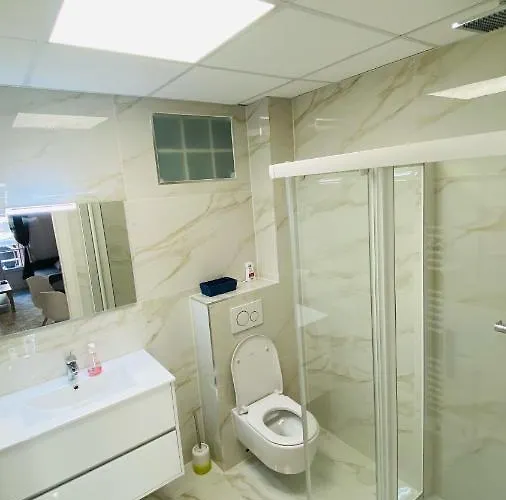 Studio, Centre Ville, Bord De Mer, * Nice