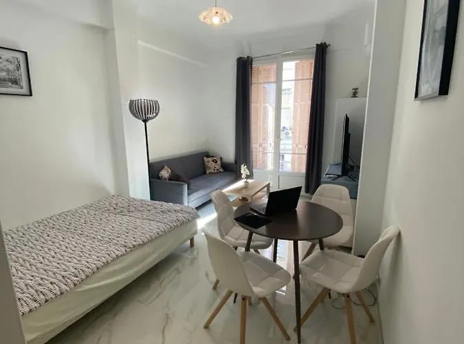 Studio, Centre Ville, Bord De Mer, Appartement Nice