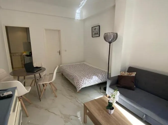 Studio, Centre Ville, Bord De Mer, * Nice